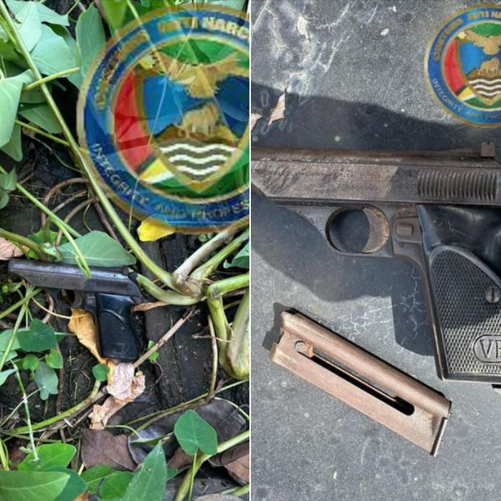 On Wednesday 10th April 2024, CANU Officers conducted an operation within the Agricola, East Bank Demerara area. A subsequent search of an abandoned house lot led to the discovery of a .22 pistol. The weapon was taken to CANU’s headquarters.
Investigations are ongoing.